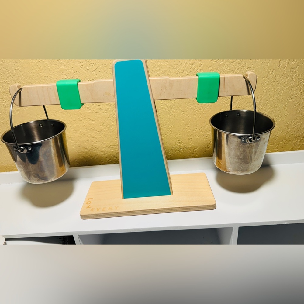 Lovevery Every Which Weigh Balance
Scale Wooden with Buckets Wood